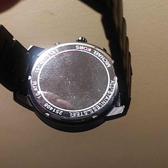 Michael Kors Watch - Picture 3 of 4